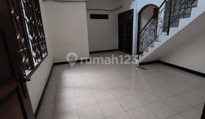 Rumah 2 Lantai Harga Dibawah Pasaran bisa Nego di Dharmahusada Indah Surabaya 2