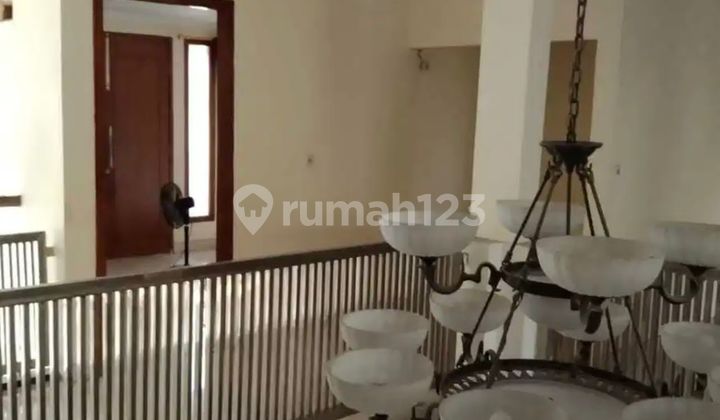Rumah Villa Bukit Indah Semi Furnished Surabaya Barat 2