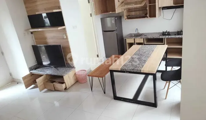 Disewakan Rumah 2 lantai Grand Pakuwon Full Furnish Disewakan Rumah 2 lantai Grand Pakuwon Full Furnish