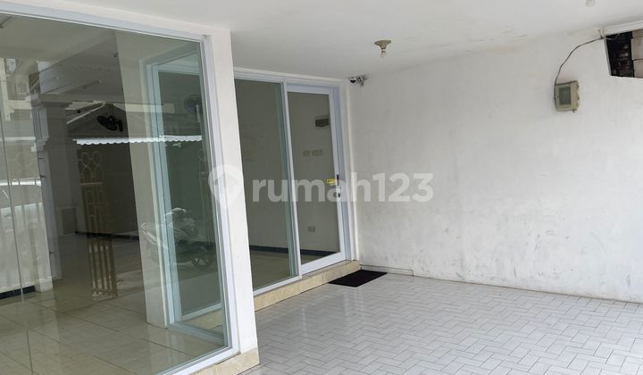 Below Market Price 2-Story Ready-to-Occupy House in Bendul Merisi Surabaya 2