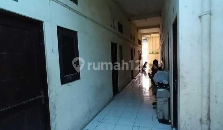Shop Near Industrial Area Suitable for Business in Manyar Gresik