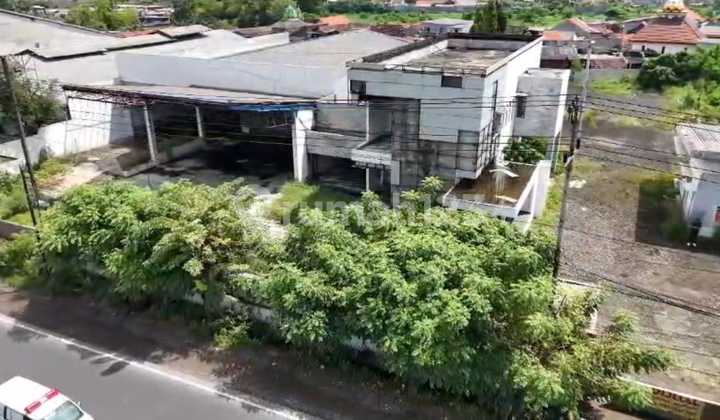 Bangunan Komersial Ex Showroom di Raya Kletek Sidoarjo
