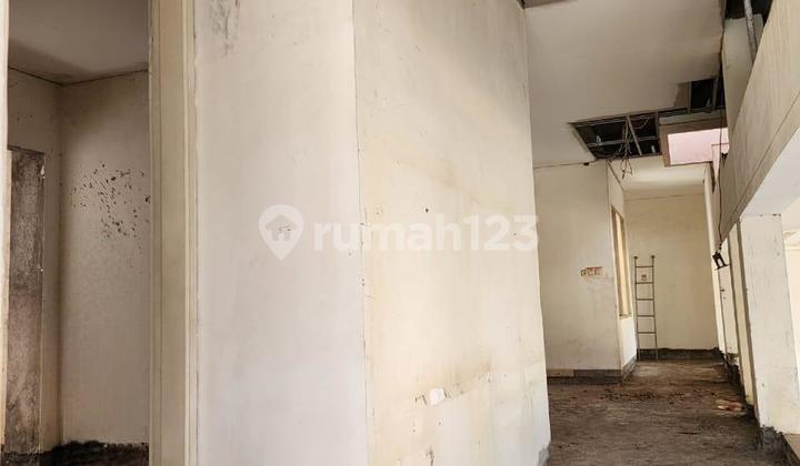 Rumah Hook Hitung Tanah Jalan Jajar Tunggal Utara Wiyung Surabaya 2
