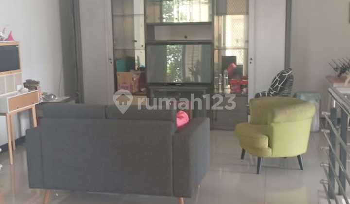 Harga Dibawah Pasaran dan bisa Nego Rumah 2 Lantai di Mojoarum 2