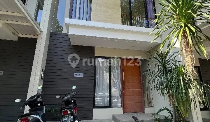 Murah Rumah dua lantai ada kamar bawah harga 900 jutaan only Murah Rumah dua lantai ada kamar bawah harga 900 jutaan only