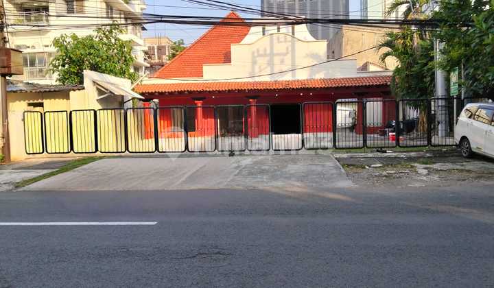 Disewakan Ruang Usaha di Area Komersil Jalan Sumatra Pusat Kota Surabaya Disewakan Ruang Usaha di Area Komersil Jalan Sumatra Pusat Kota Surabaya