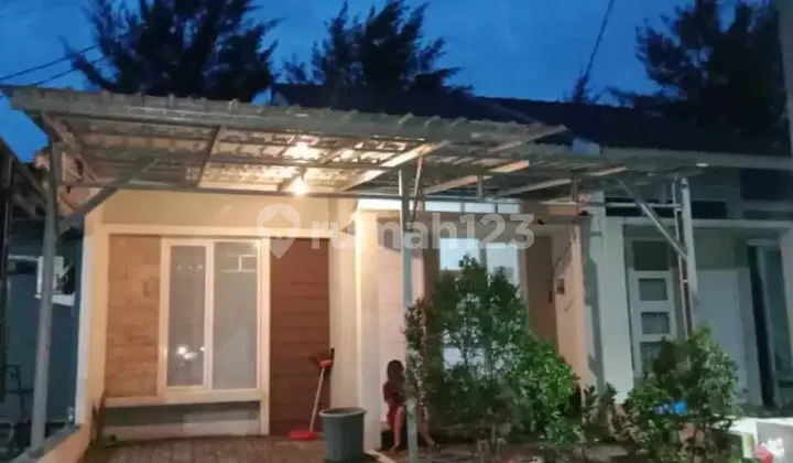 For rent: a 1-story house with 3 bedrooms in Jade Hamlet, Menganti.