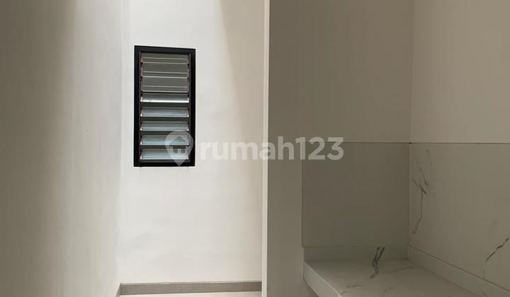 Rumah Baru Gress Di Jalan Utama Northwest Lake Citraland Utara Surabaya 2