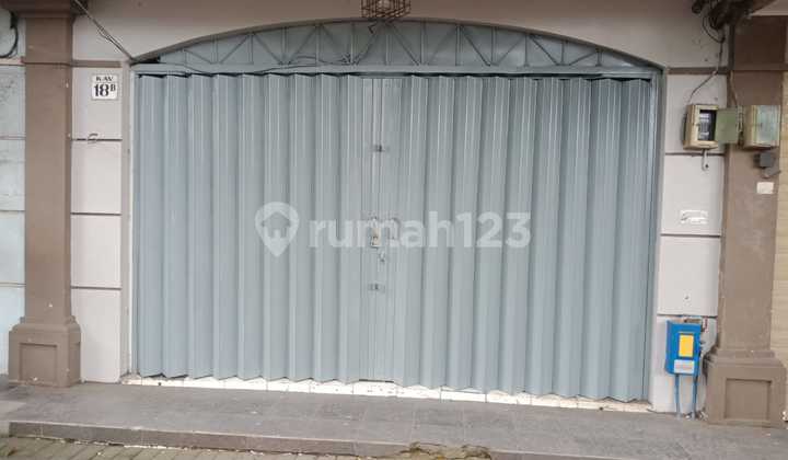 For rent: 2-story shop-house, ready to use, suitable for any business on Ahmad Yani, Malang.