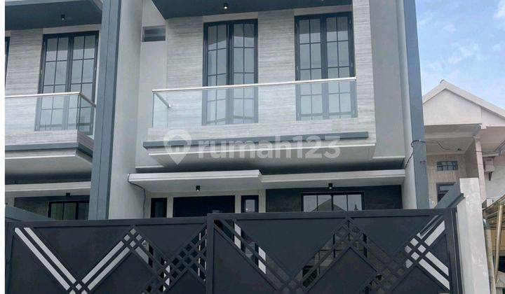 New 2-Story House in Manyar Kertoadi, Location Near Haji Surabaya Hospital 1