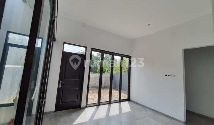 New Minimalist Industrial House at Newton Boulevard Residence Semarang 2