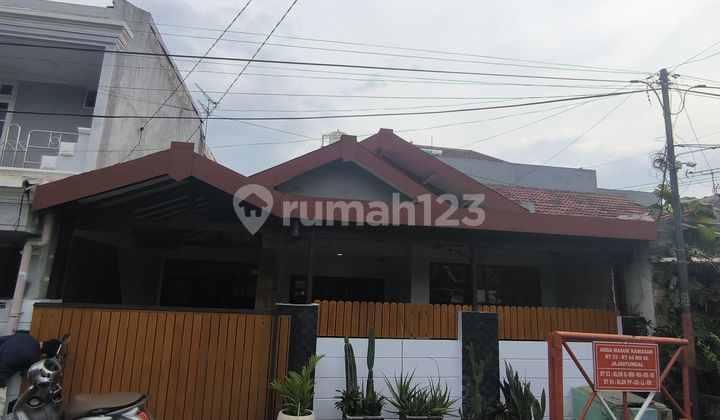 For Rent: 1-Story Semifurnished House Ready to Occupy in Taman Pondok Indah, West Surabaya 2