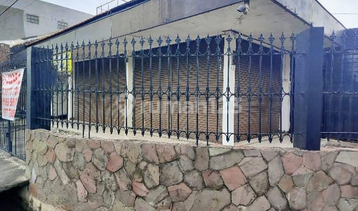 Dijual Rumah 1 Lantai Sangat Strategis di Dukuh Pakis Surabaya Barat