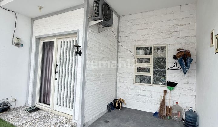 Very Strategic Location 2-Story House in Bumi Wonorejo Asri Surabaya Very Strategic Location 2-Story House in Bumi Wonorejo Asri Surabaya