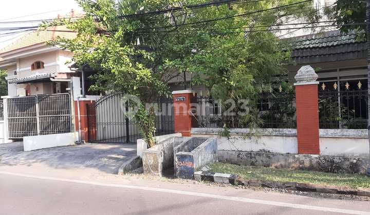 Cheapest 2-Story House Negotiable in Mojolangru Kidul, Gubeng, Surabaya 2