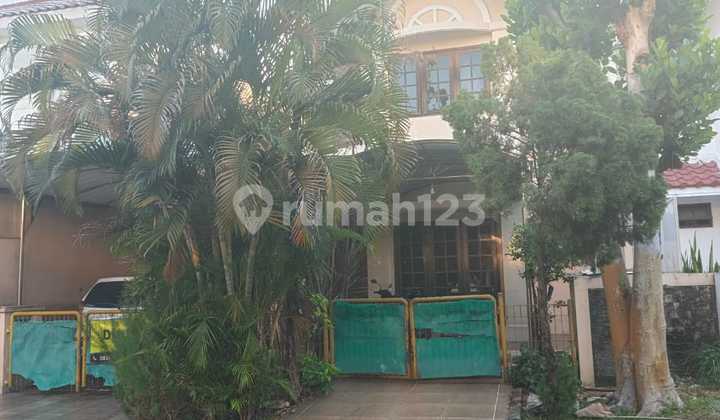 2-Story House in Villa Valensia West Surabaya, a Step Away from Pakuwon