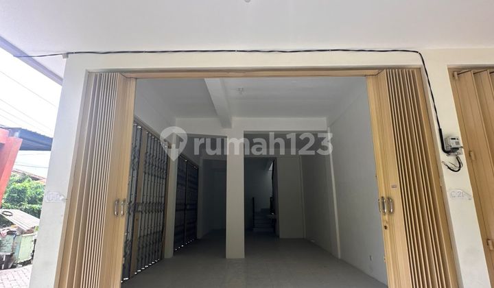 Strategically Located Shop House with Hook Position in Manyar Jaya Praja, Very Suitable for Business 2