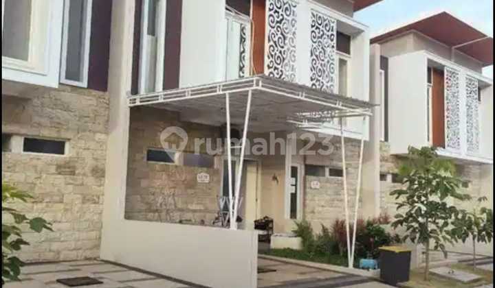Cantil 2-Storey House, Strategically Located in Grand Sanaya Gresik, Close to Hulaan 2