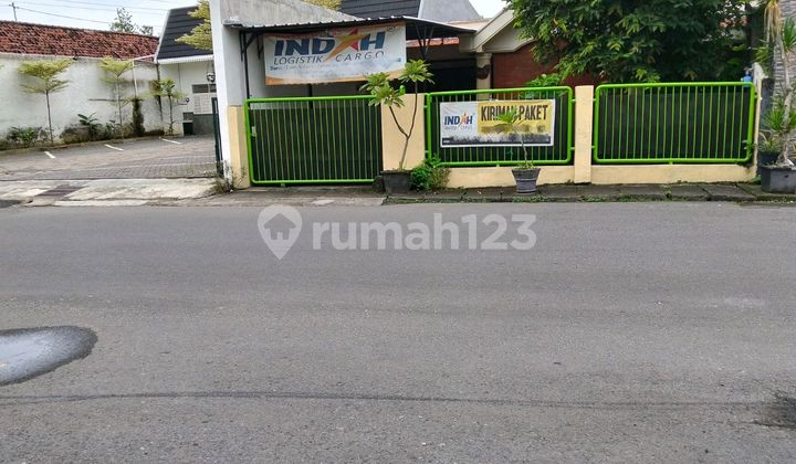 Rumah dengan Lokasi Strategis di Kedung Sroko Selangkah Dari Unair A
