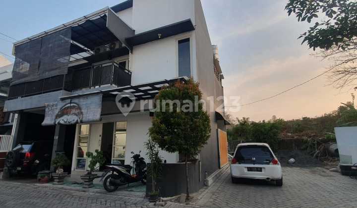 Cheapest 3-Story House in De Alamuda Residence Wiyung 2