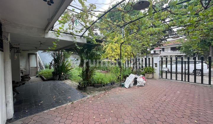 For Sale House in Strategic Location at Tenggilis Mejoyo 2