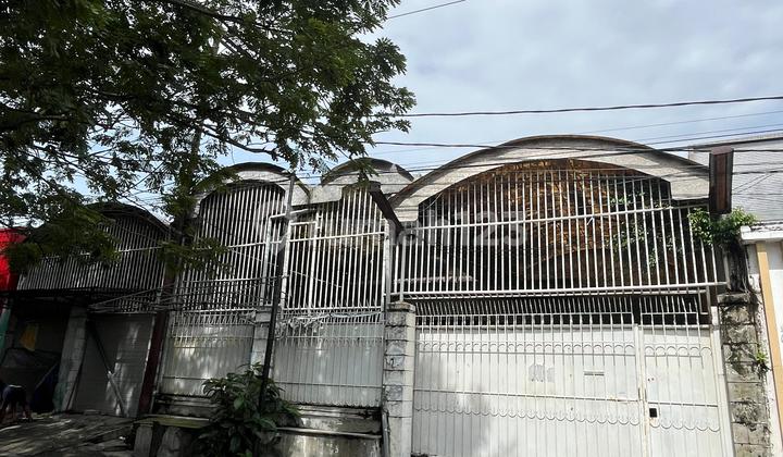 For Sale Strategic House in Central Surabaya on Nias Street Near Gubeng 2