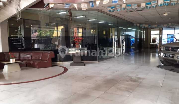 Disewakan Nego Gedung Showroom 2 Lantai Cocok untuk Segala Usaha di Semarang Tengah 2