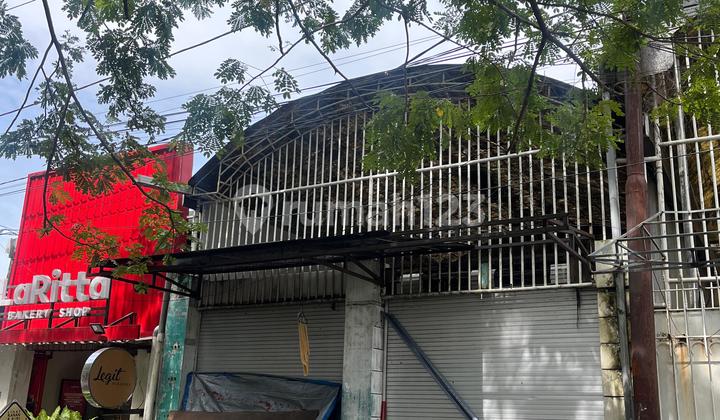 Disewakan Rumah Sangat Strategis Pusat Kota Surabaya di Jalan Nias 2