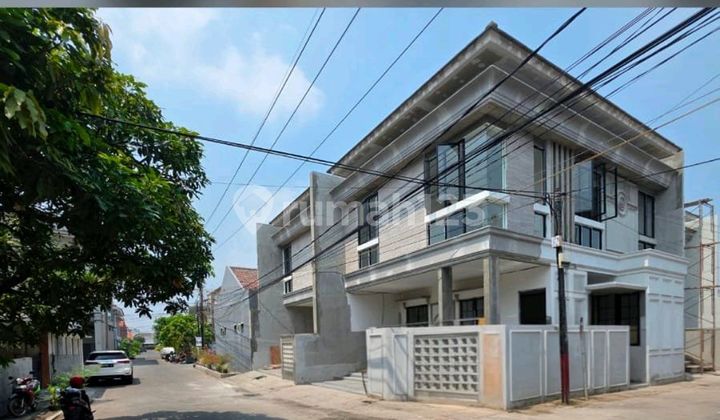 For Sale New House Type A / B Prime Location on Wiyung Main Road in Taman Pondok Indah 1