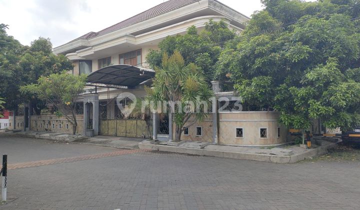 Grand House, Hook Position, and Very Strategic Near Toll Access, Price Negotiable in Pondok Mutiara Sidoarjo