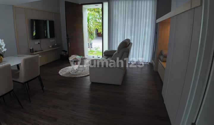 2-Story Split Level Fully Furnished House in Northwest Central Surabaya with Easy Access to Bhakti Dharma Husada Hospital. 2