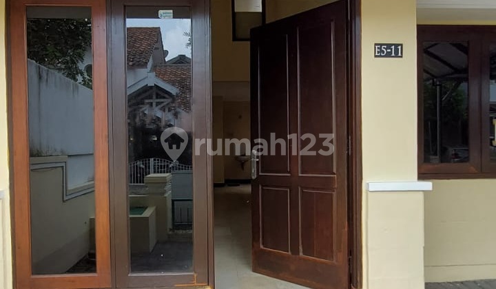 Disewakan Rumah Unfurnished di Taman Gaputra Surabaya Dekat Gwalk