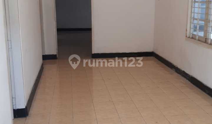 For Rent Commercial House in Patmosusastro Surabaya 10 Minutes to Surabaya Zoo 2