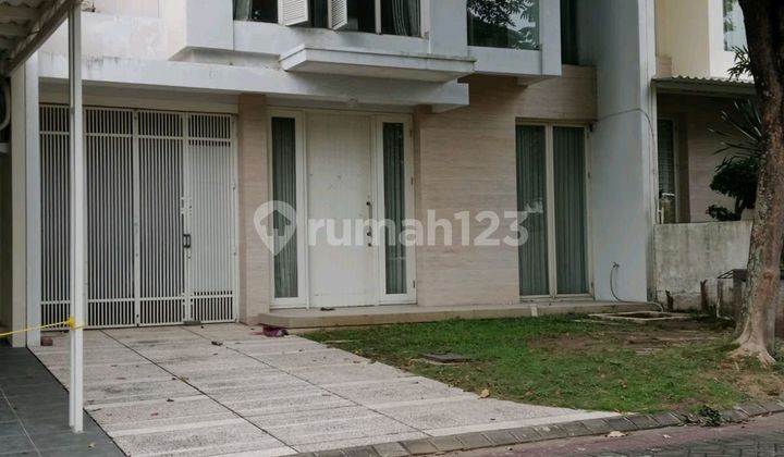 2-Story House in the Elite Area of Pakuwon Indah The Mansion Surabaya 1