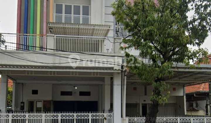 For Rent 3-Story Shop House Zero Distance from Grand City Mall on Residen Sudirman Street, Central Surabaya