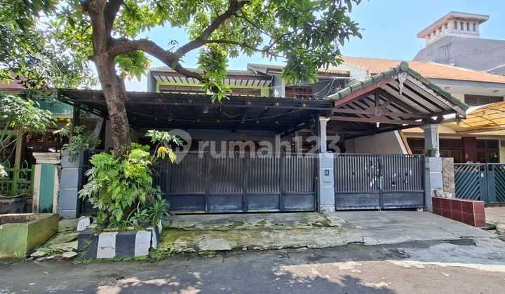 Dijual Cepat Rumah 2,5 Lantai di Rungkut Asri Barat Surabaya Dekat Rungkut Industri Dijual Cepat Rumah 2,5 Lantai di Rungkut Asri Barat Surabaya Dekat Rungkut Industri