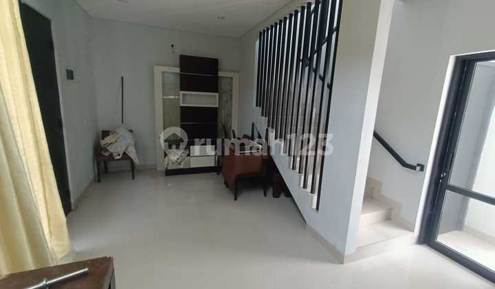 Full Furnished Siap Tinggal Rumah Baru dan Bagus 2 Kt di Bsb 2