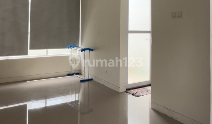 Rumah Bagus Keluarga Muda Desain American Modern 2 Lantai 2