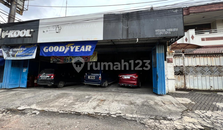 Store for Business on Semarang Tengah Street Side 1