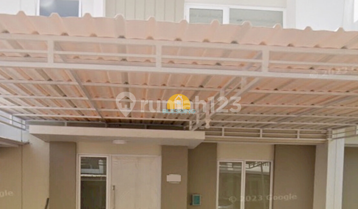 New Clean House Never Occupied in Paramount Village Housing 1