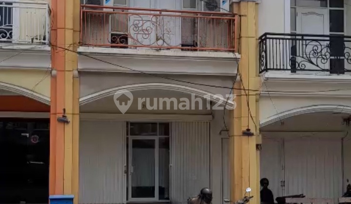 Promo Ruko Siap Pakai 2 Lantai Area Parkir Kawasan Ramai 1