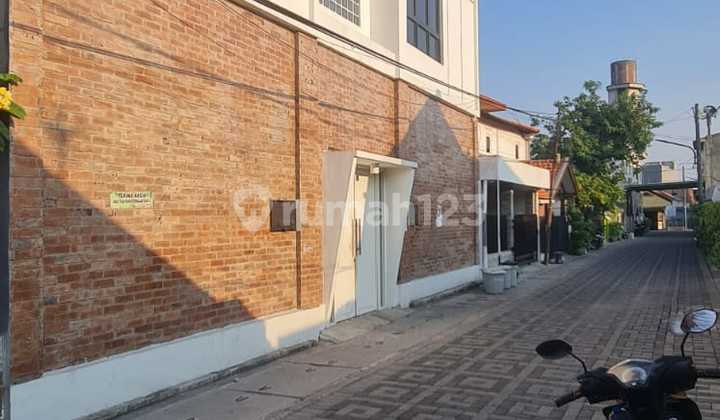 Dijual Rumah Kost Aktif Di Jambangan Surabaya Selatan Kost di Jl. Jambangan Tama II No. 16, Jambangan, Jambangan, Kota Surabaya, Jawa Timur, Indonesia, 60232, Jambangan SHM 2