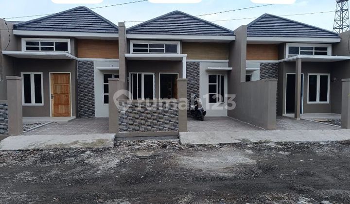 Dijual Rumah Baru Di Pepe Sedati Sidoarjo Dekat Bandara Juanda Rumah Bagus SHM di Pasar Desa Pepe, Jl. Abdul Faqih, Pulungan, Sedati, Sidoarjo, Jawa Timur, Indonesia, 61253, Sedati Dijual Rumah Baru Di Pepe Sedati Sidoarjo Dekat Bandara Juanda Rumah Bagus SHM di Pasar Desa Pepe, Jl. Abdul Faqih, Pulungan, Sedati, Sidoarjo, Jawa Timur, Indonesia, 61253, Sedati