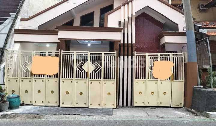 Dijual Rumah Di Manukan Tandes Surabaya Barat Rumah SHM di Super Indo Manukan, Jl. Manukan Tama No.123-125, Manukan Kulon, Tandes, Kota Surabaya, Jawa Timur, Indonesia, 60185, Manukan Dijual Rumah Di Manukan Tandes Surabaya Barat Rumah SHM di Super Indo Manukan, Jl. Manukan Tama No.123-125, Manukan Kulon, Tandes, Kota Surabaya, Jawa Timur, Indonesia, 60185, Manukan