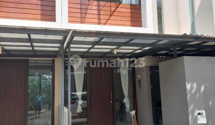 For Sale: 2-Story House in Grand Sunrise Housing, Menganti Gresik. Beautiful House with SHM in Grand Sunrise Housing Block Bc No. 38, Sidojangkung, Menganti, Gresik, East Java, Indonesia, 61174, Menganti 2
