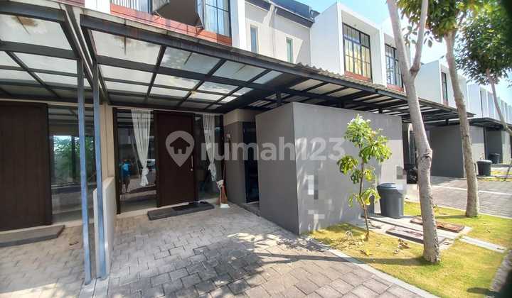 For Sale: 2-Story House in Grand Sunrise Housing, Menganti Gresik. Beautiful House with SHM in Grand Sunrise Housing Block Bc No. 38, Sidojangkung, Menganti, Gresik, East Java, Indonesia, 61174, Menganti