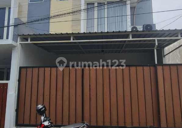 Dijual Rumah 2 Lantai Di Bangkingan Lakarsantri Surabaya Barat Rumah Bagus SHM di Jl. Bangkingan Timur V no 39, Bangkingan, Lakarsantri, Kota Surabaya, Jawa Timur, Indonesia, 60214, Lakarsantri