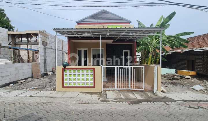 Dijual Rumah Di Bangkingan Lakarsantri Surabaya Rumah Bagus SHM di Jl. Bangkingan Timur V no 39, Bangkingan, Lakarsantri, Kota Surabaya, Jawa Timur, Indonesia, 60214, Lakarsantri