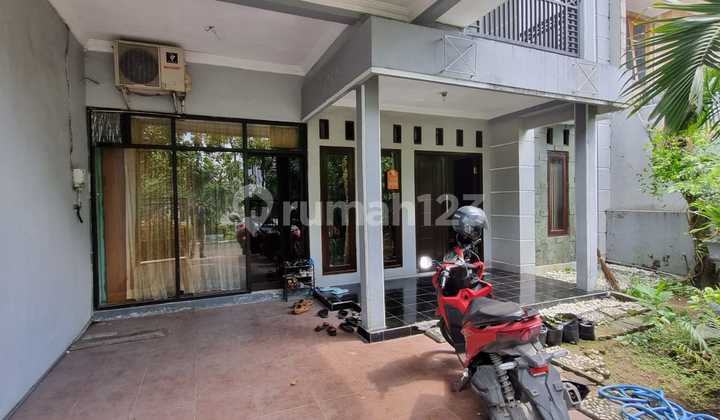 For Sale 2-Story House in Kebraon Karangpilang Surabaya Housing, SHM House in Good Condition in Kebraon Indah Permai Housing, Jl. Kebraon Indah Permai, Kebraon, Karang Pilang, Surabaya City, East Java, Indonesia, 60222, Karangpilang 2