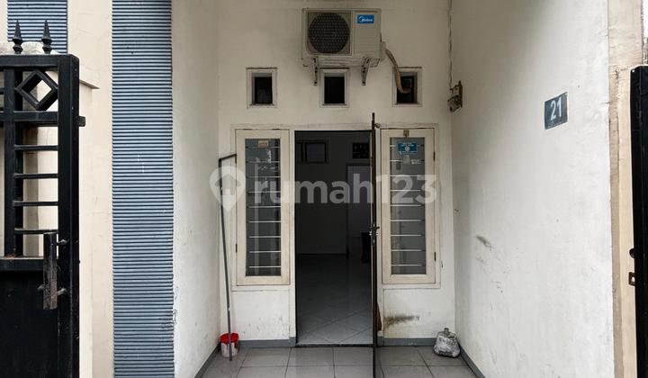 Dijual Rumah 2 Lantai Di Dukuh Setro Tambaksari Surabaya Rumah SHM di Gapura Jalan Dukuh Setro XI A, Jl. Duku Setro XI, Gading, Tambaksari, Kota Surabaya, Jawa Timur, Indonesia, 60134, Tambaksari 2